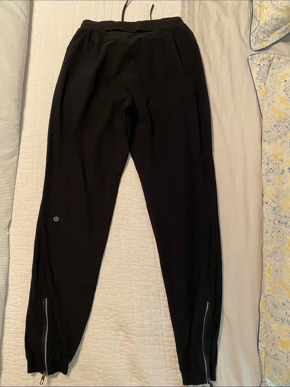 lululemon athletica comfortable black